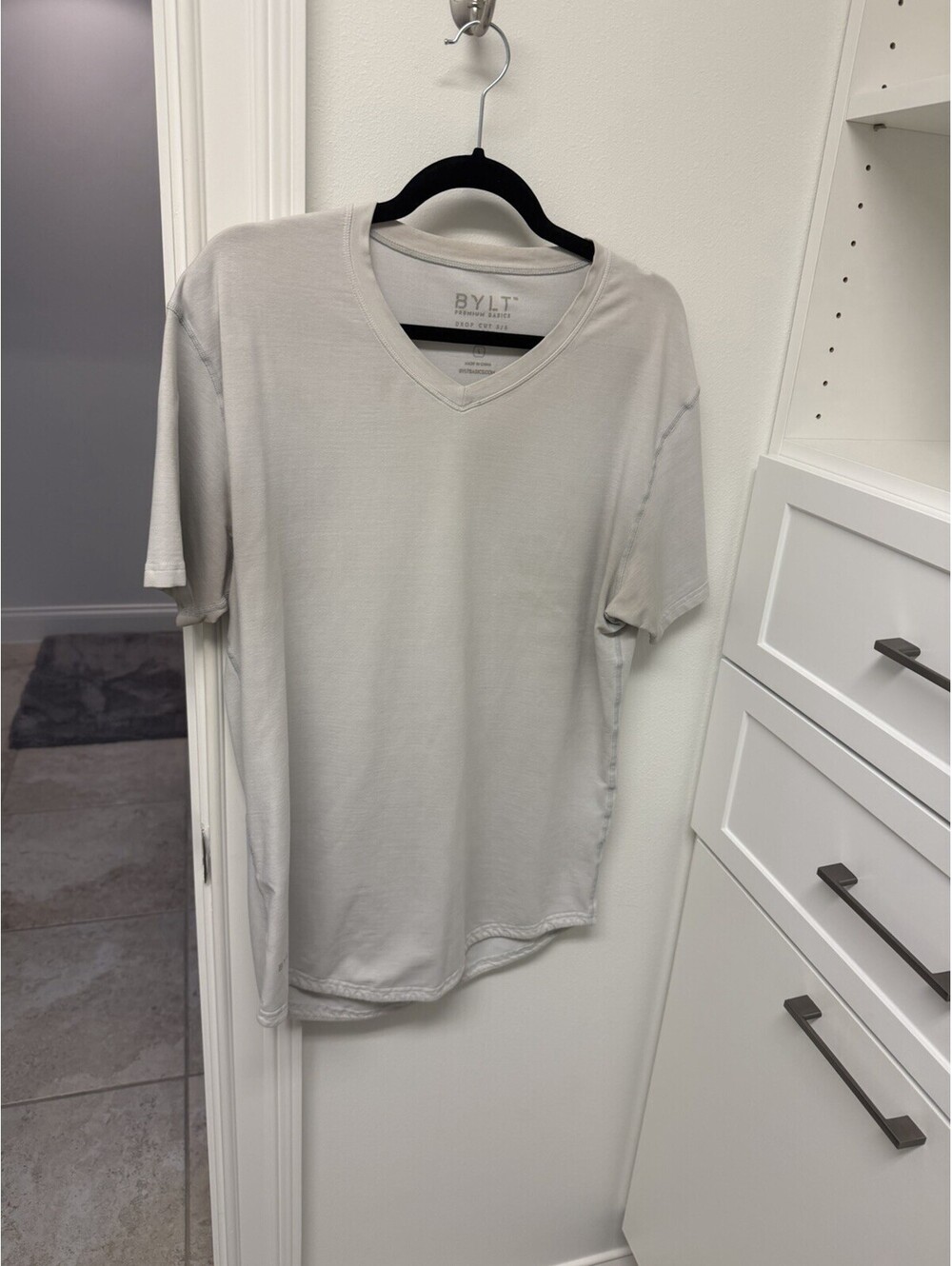 Men’s Bylt Drop Cut V-neck Tee Shirt In Large: Off White Color